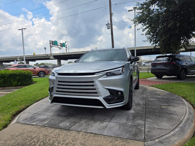 2025 Lexus TX – Gray