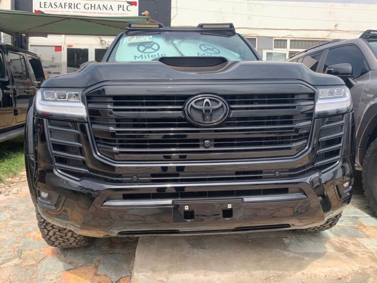 2025 Toyota Land Cruiser 300 Hybrid VX