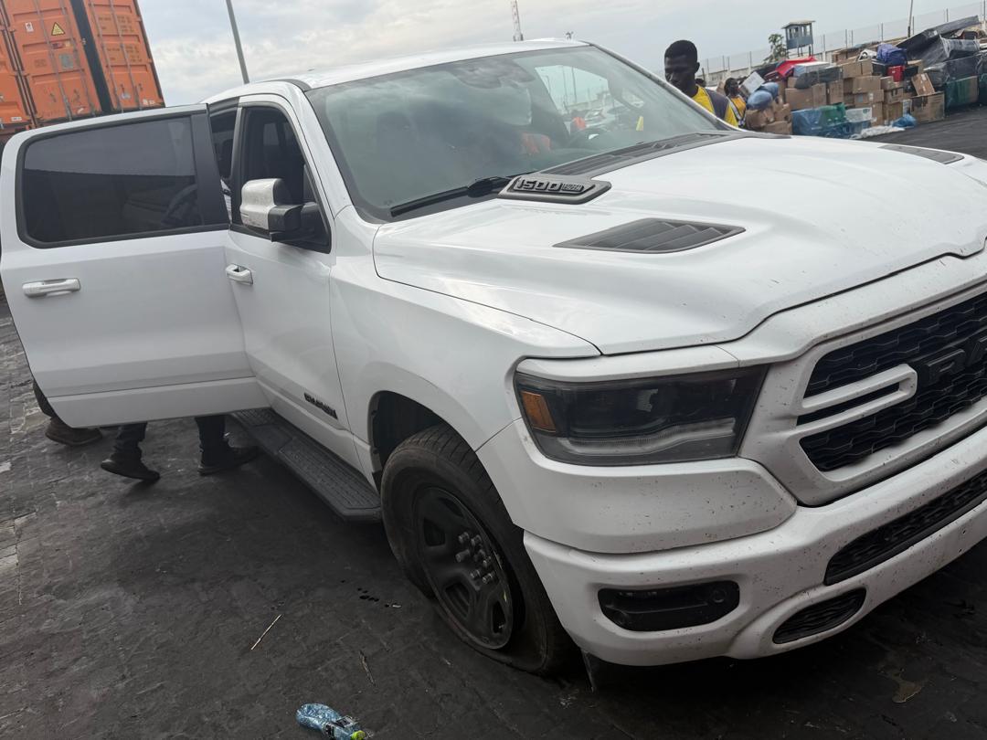 
								2023 RAM 1500 TRX full									