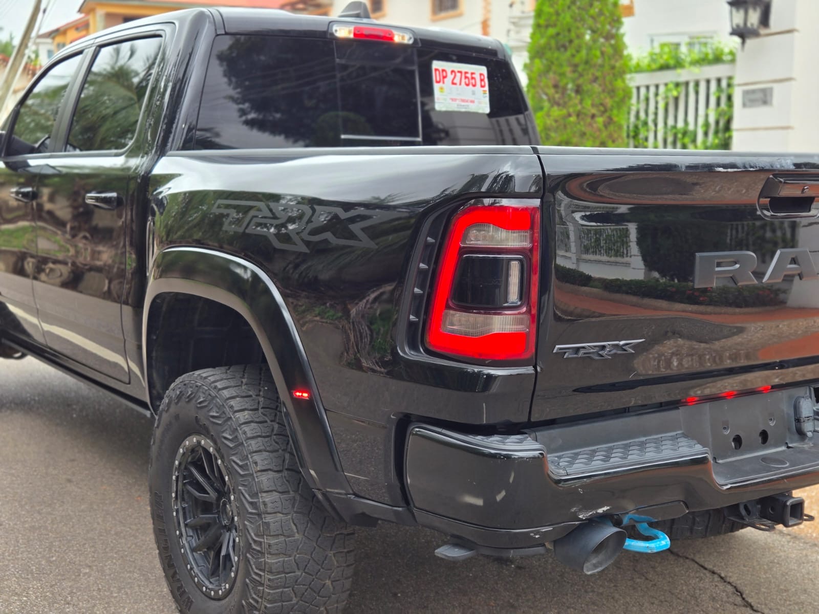 
								2023 RAM 1500 TRX – Black full									