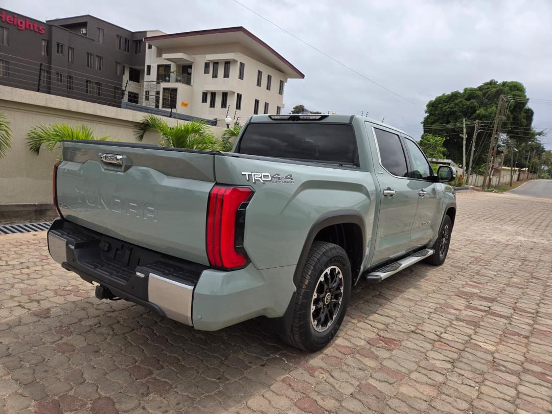 
								2024 Toyota Tundra Limited TRD Off-Road. full									