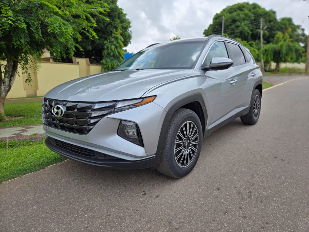 *2022 Hyundai Tucson Essential AWD*